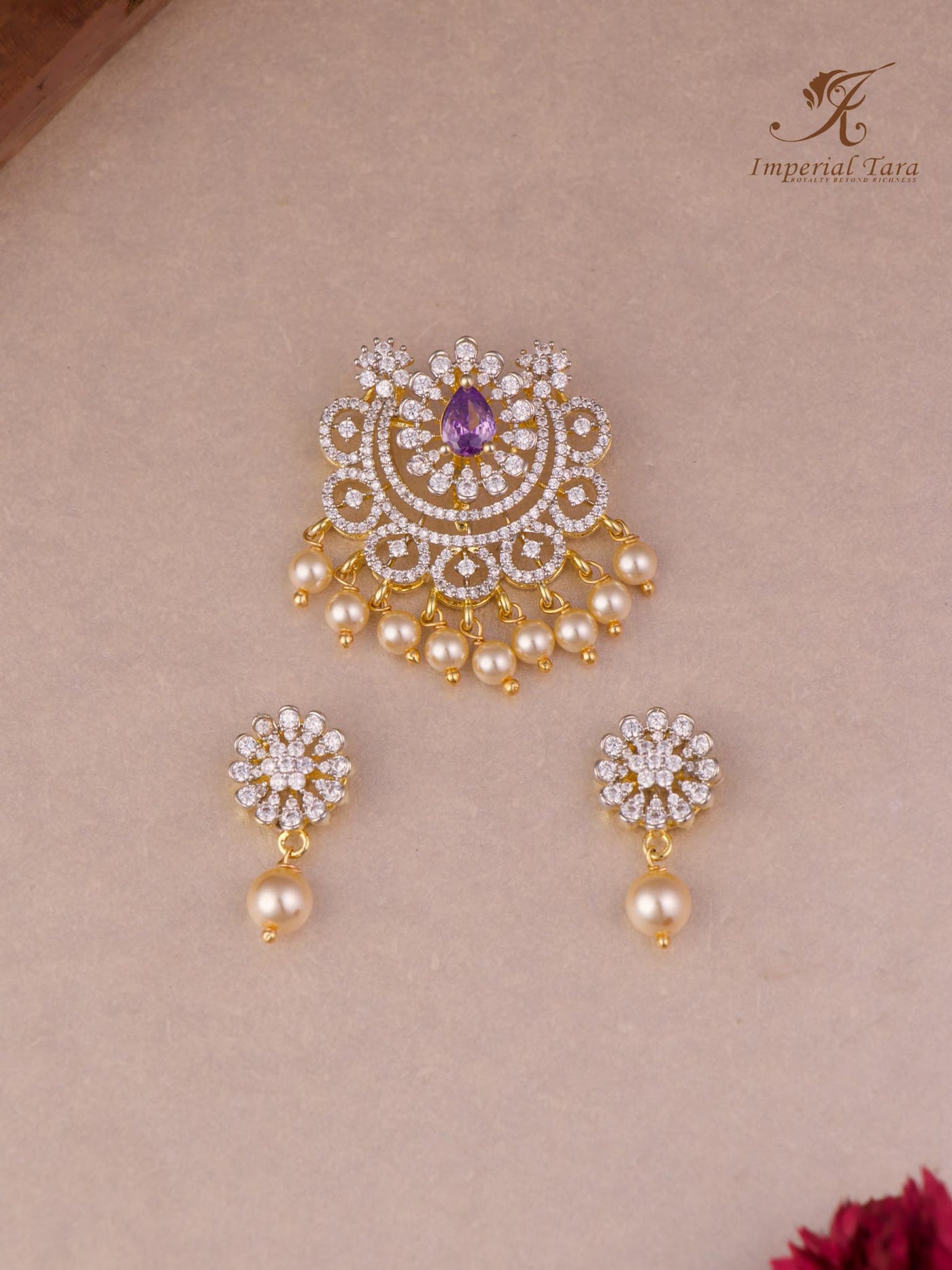 Anika  Pendant Set