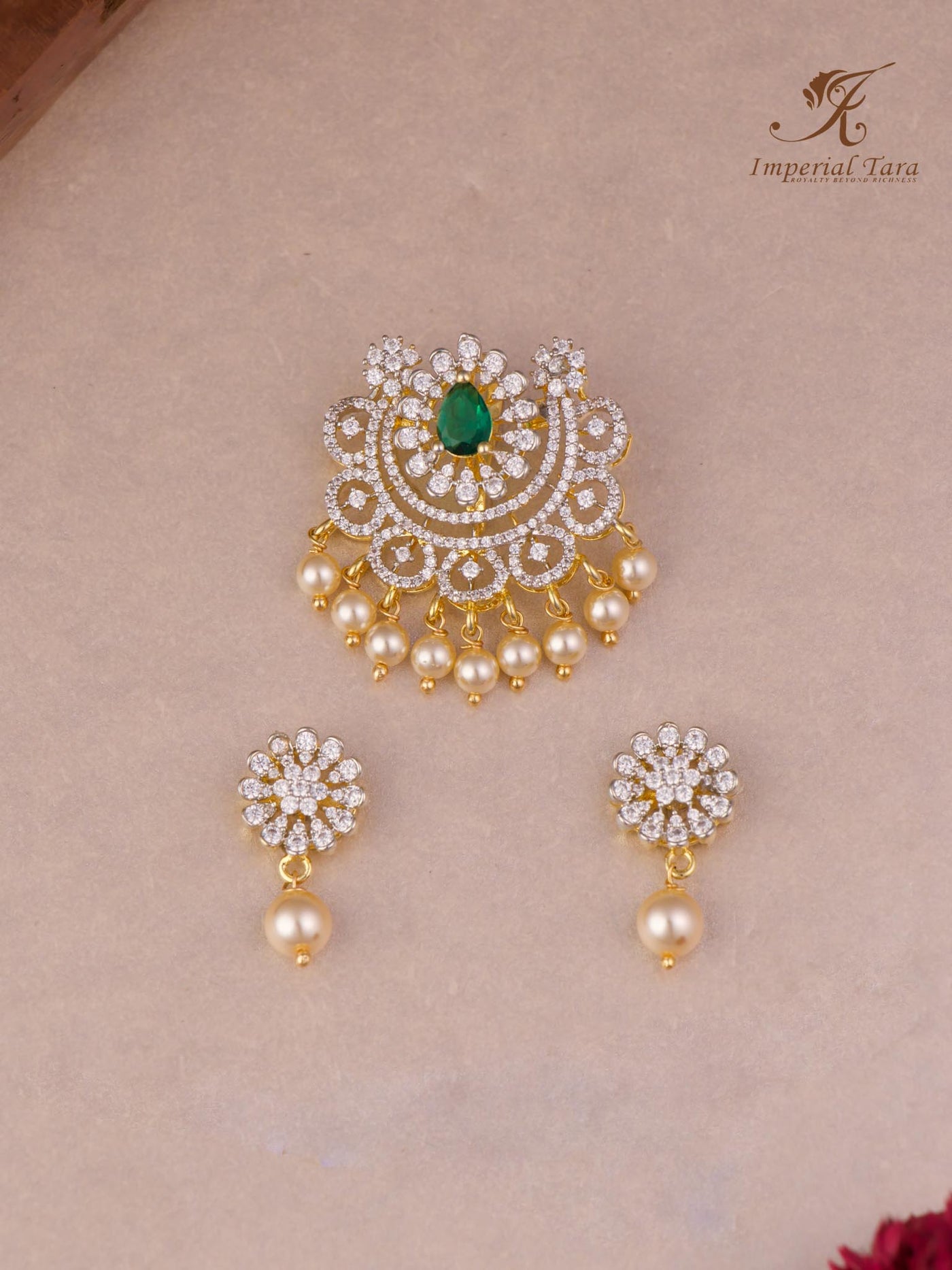 Anika  Pendant Set