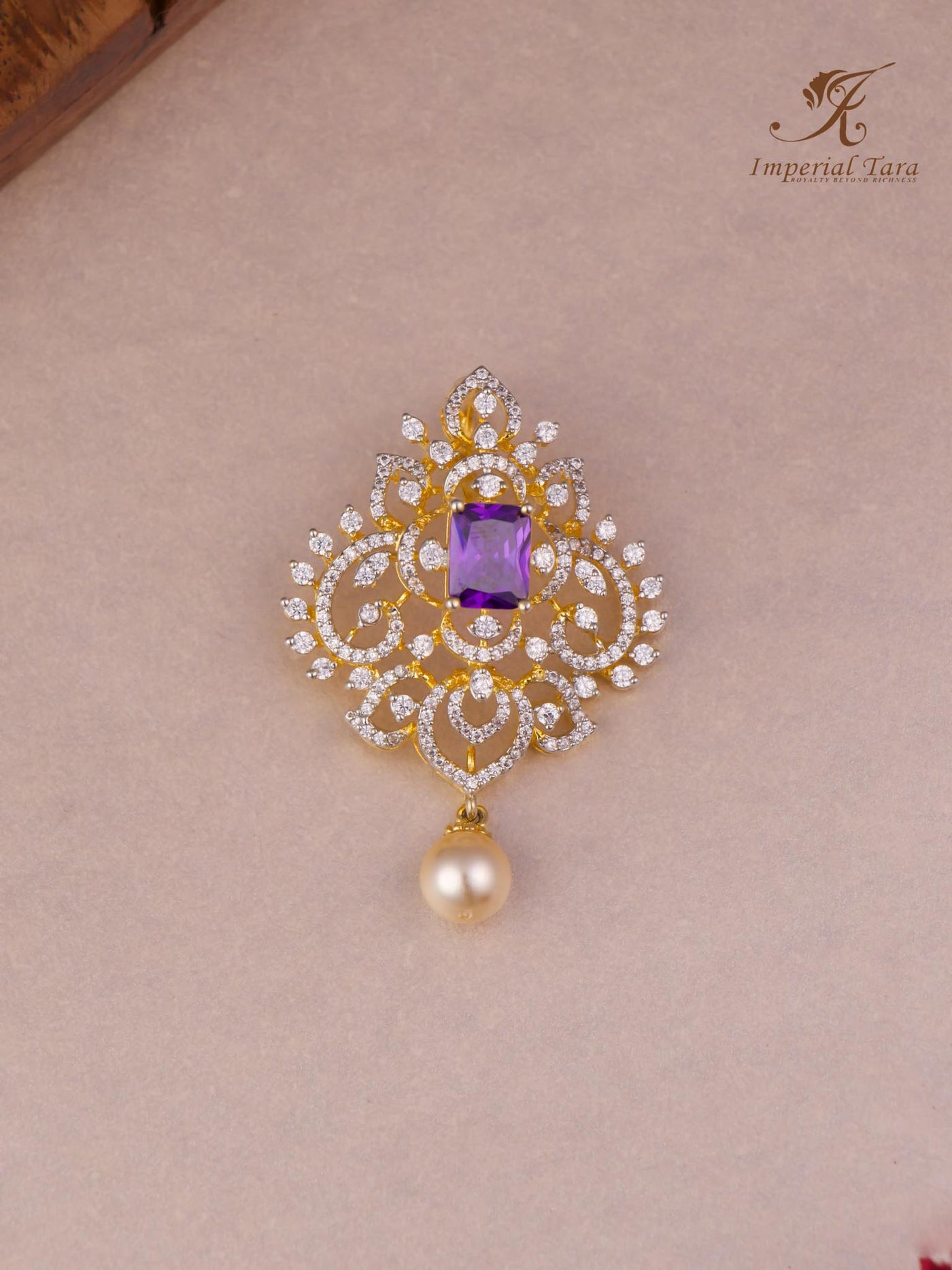 Chhavi Pendant