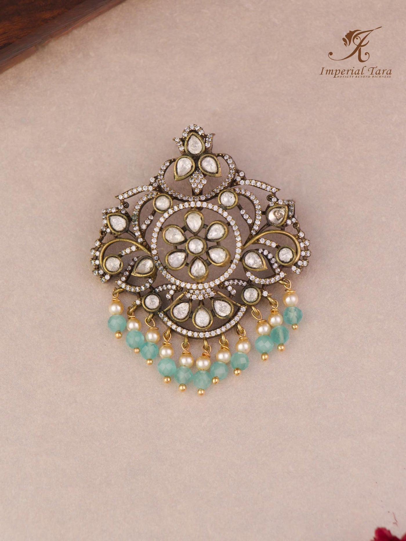 Ekani Pendant set