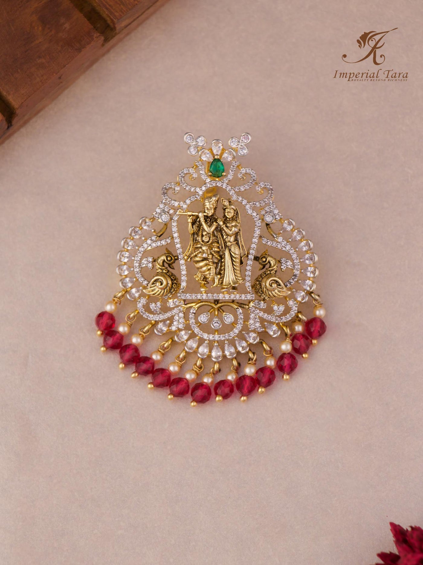 Jivika  Pendant Set