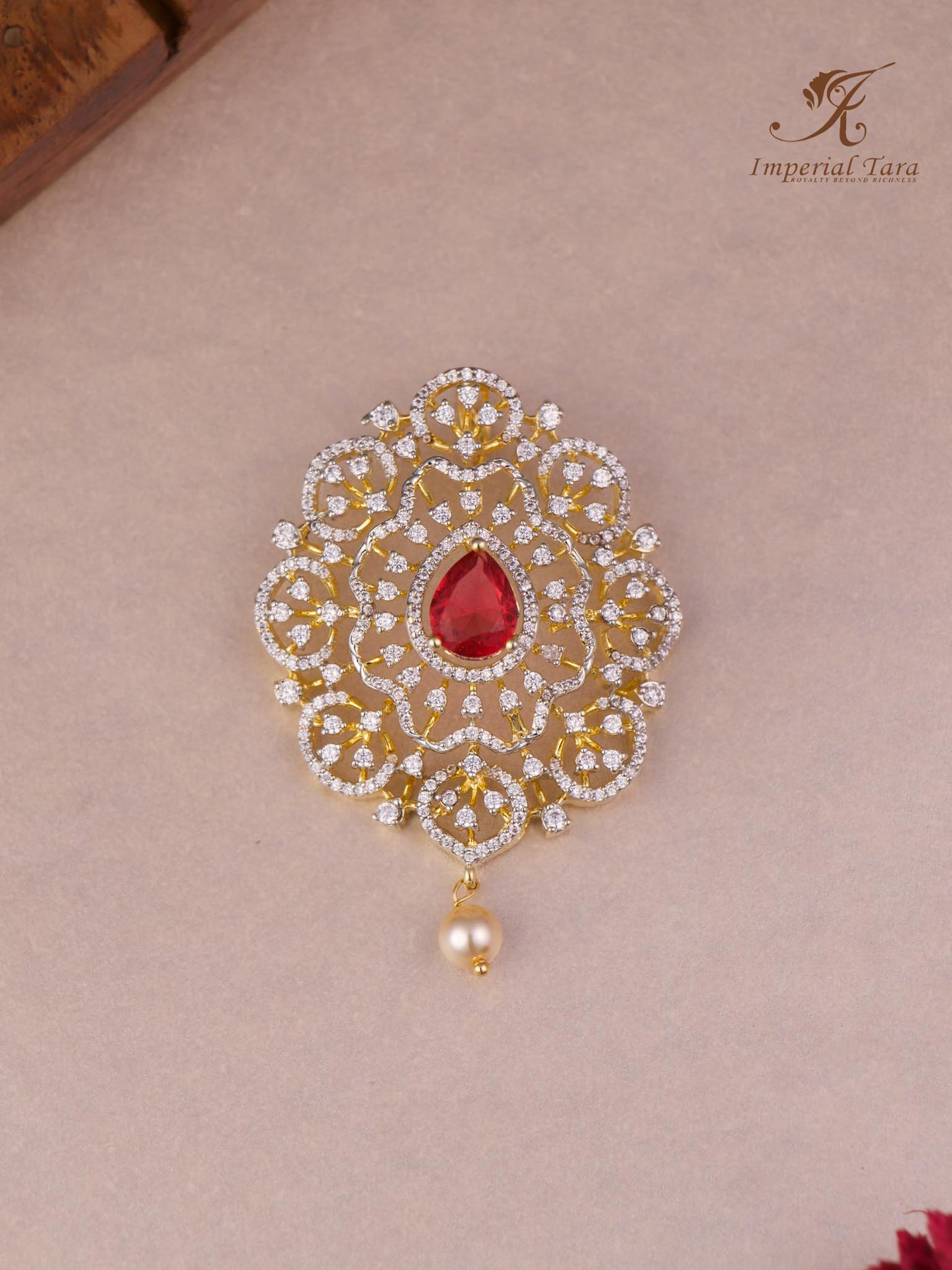 Kavi Pendant