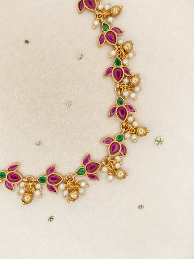 Mranal Collar Necklace