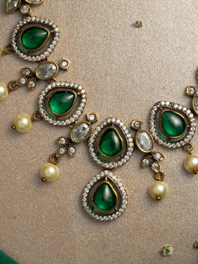 Emerald Necklace Detailing