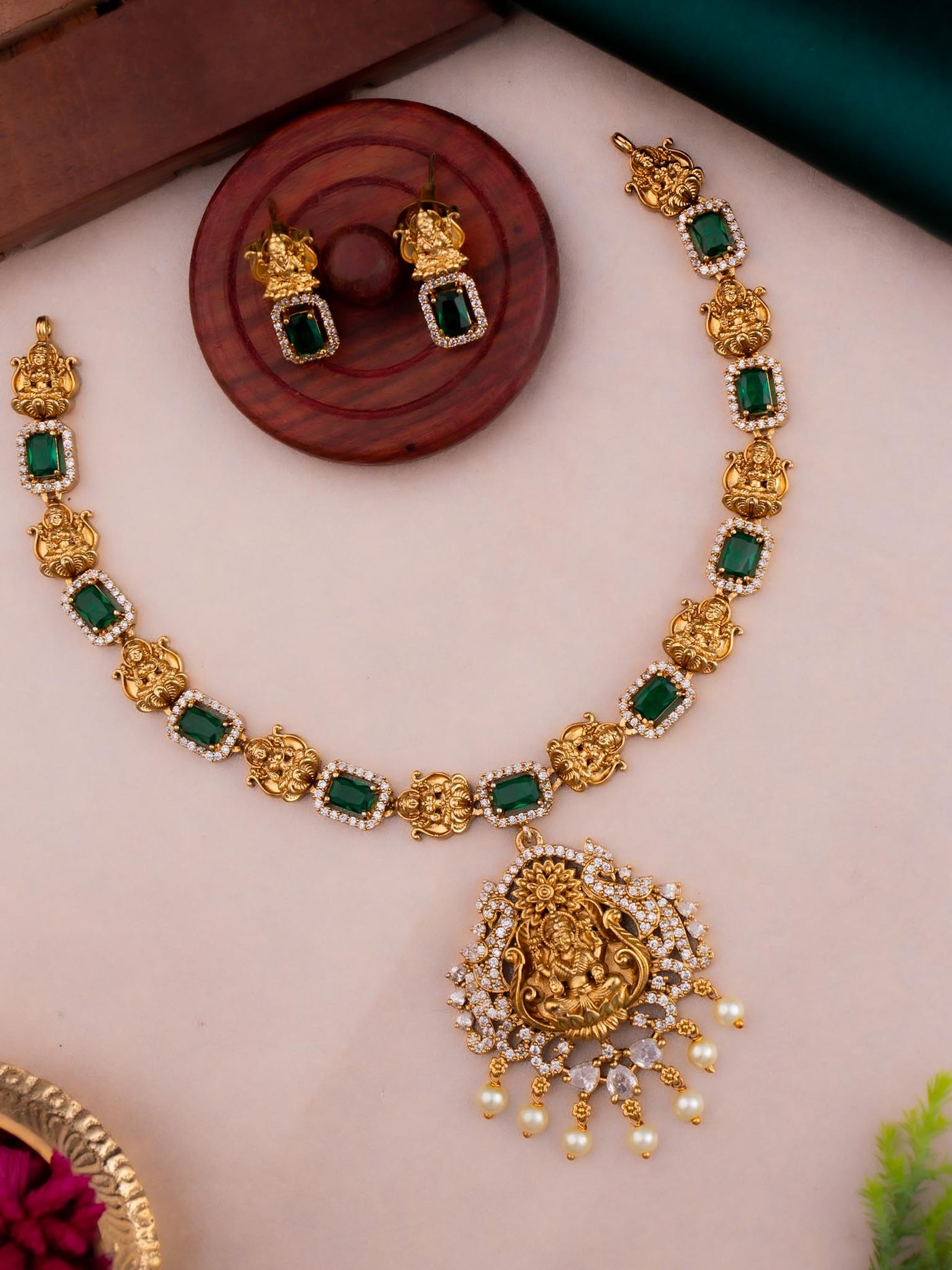 Anvi Princess Necklace