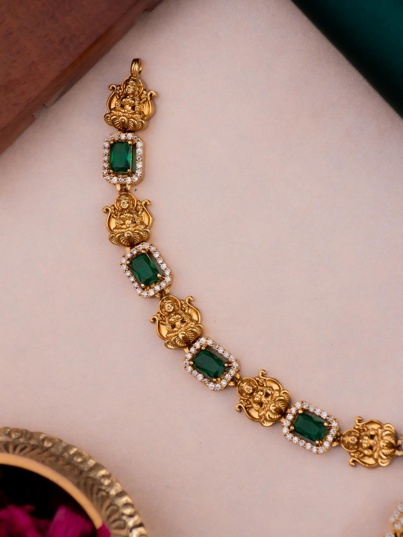 Anvi Princess Necklace