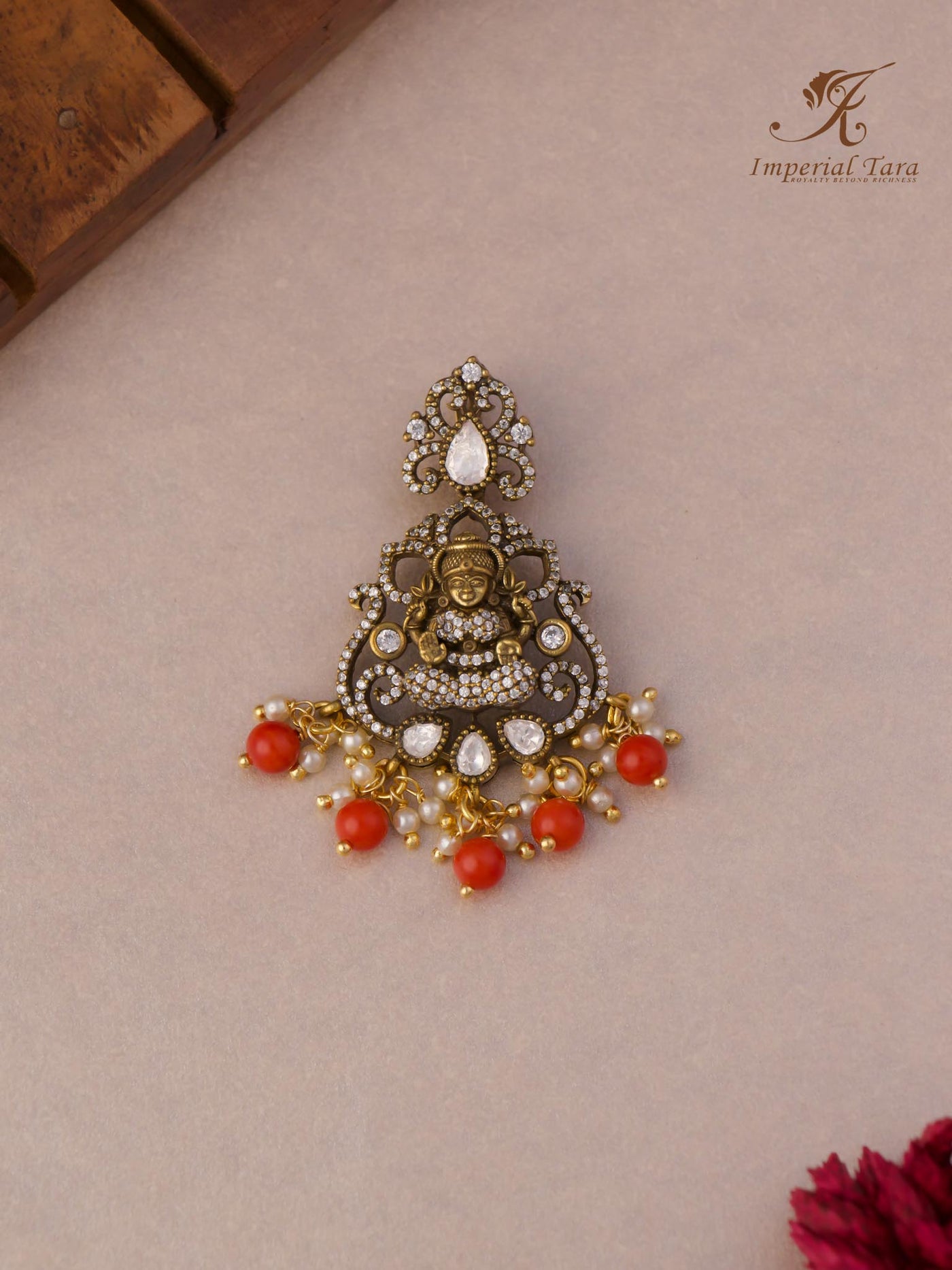 Lisha Pendant