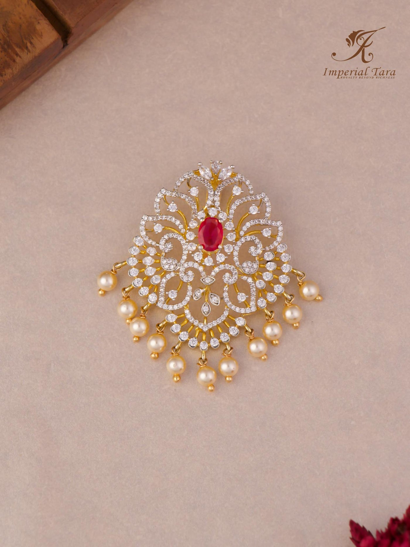 Pari Pendant Set