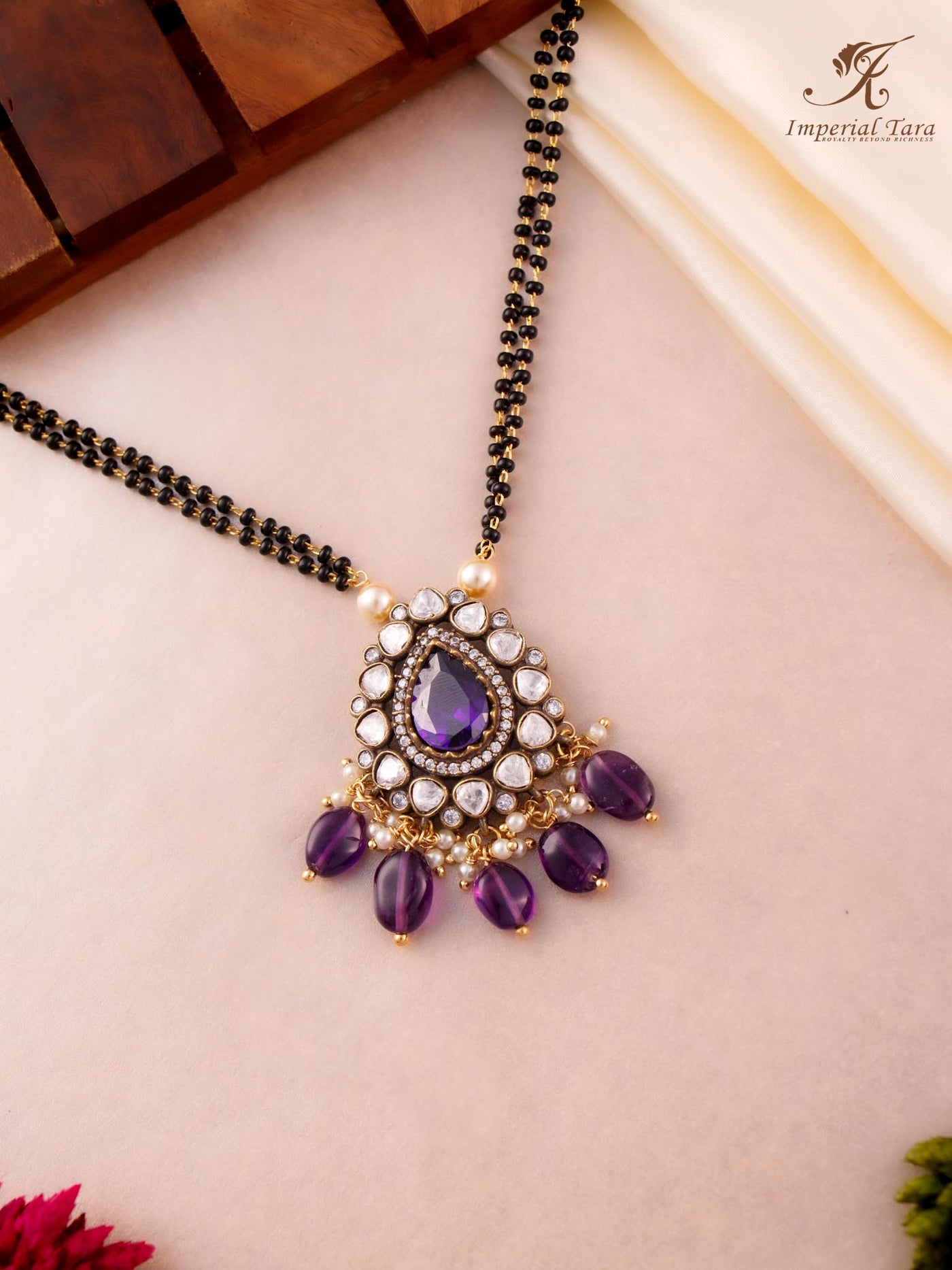 Saroj  Mangalsutra