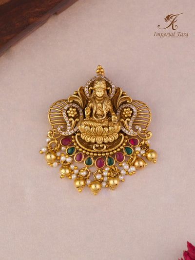 check out the fine quality and details of Siya laxmi pendant set of Imperial Tara premium collection