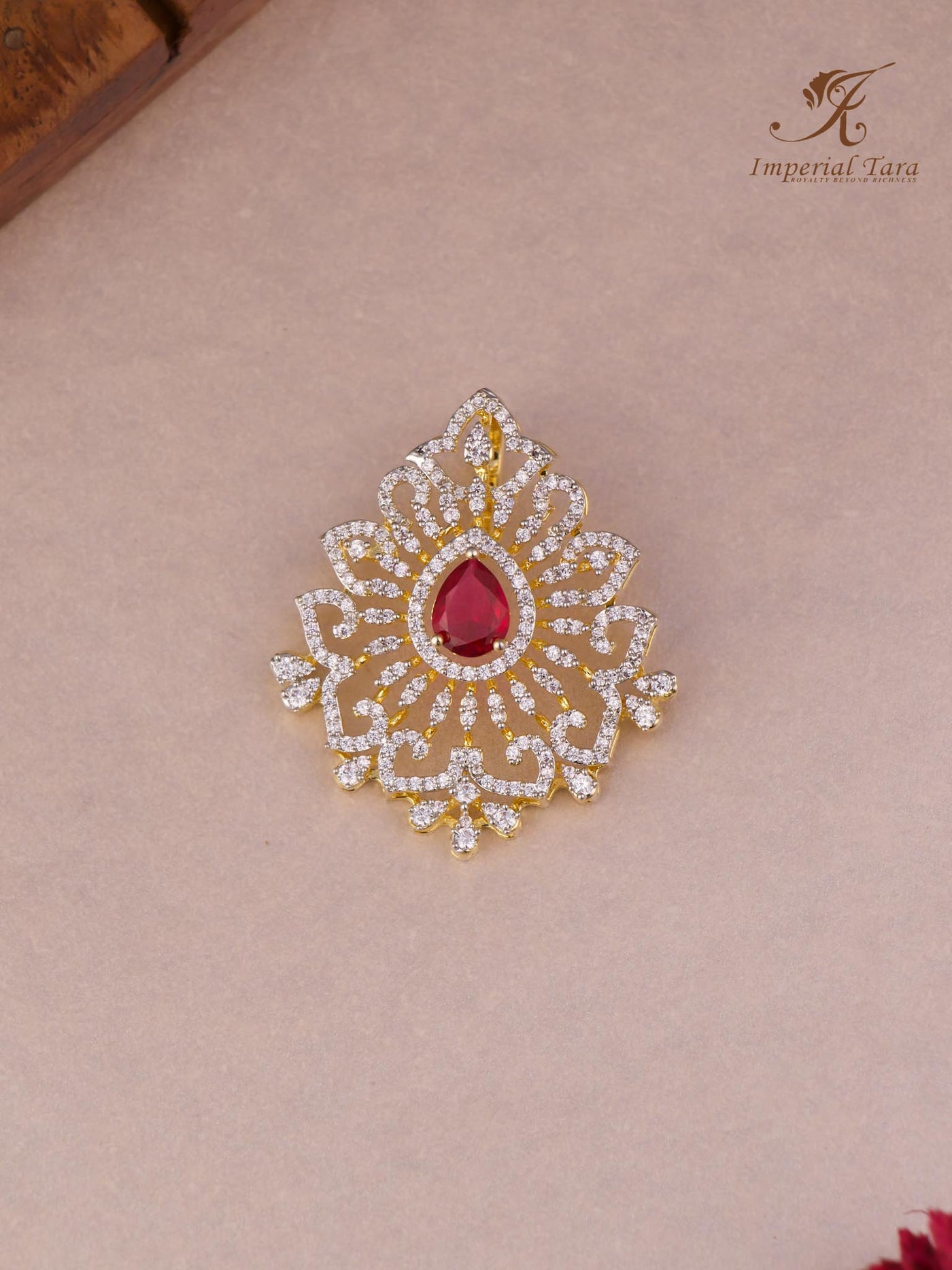 Vinita Pendant