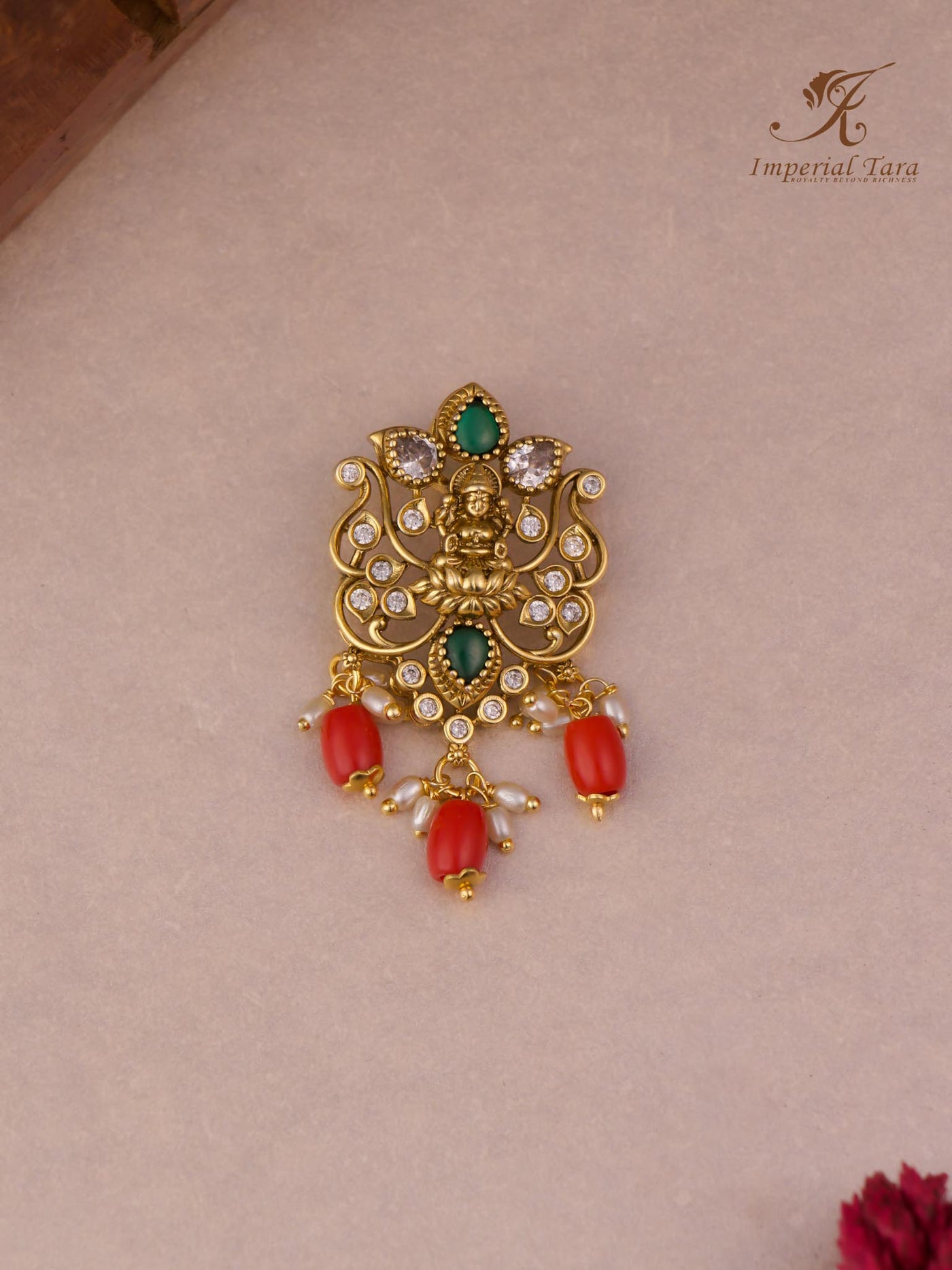 Zivah Pendant