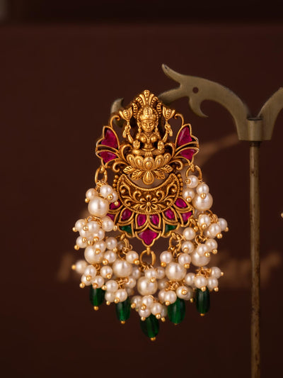 Irya  Chandbali