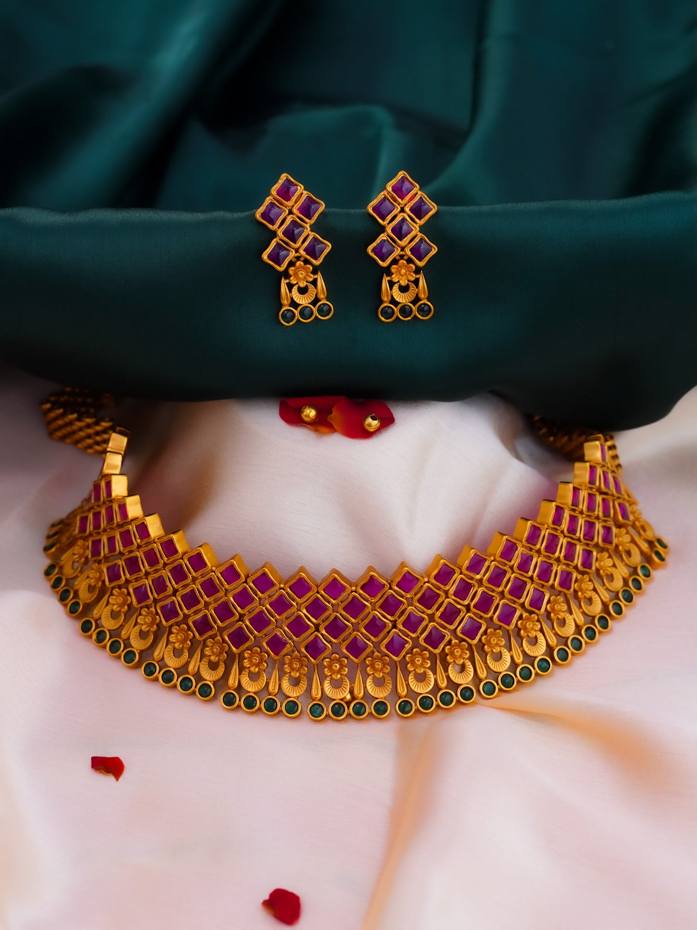 Farha Choker Necklace