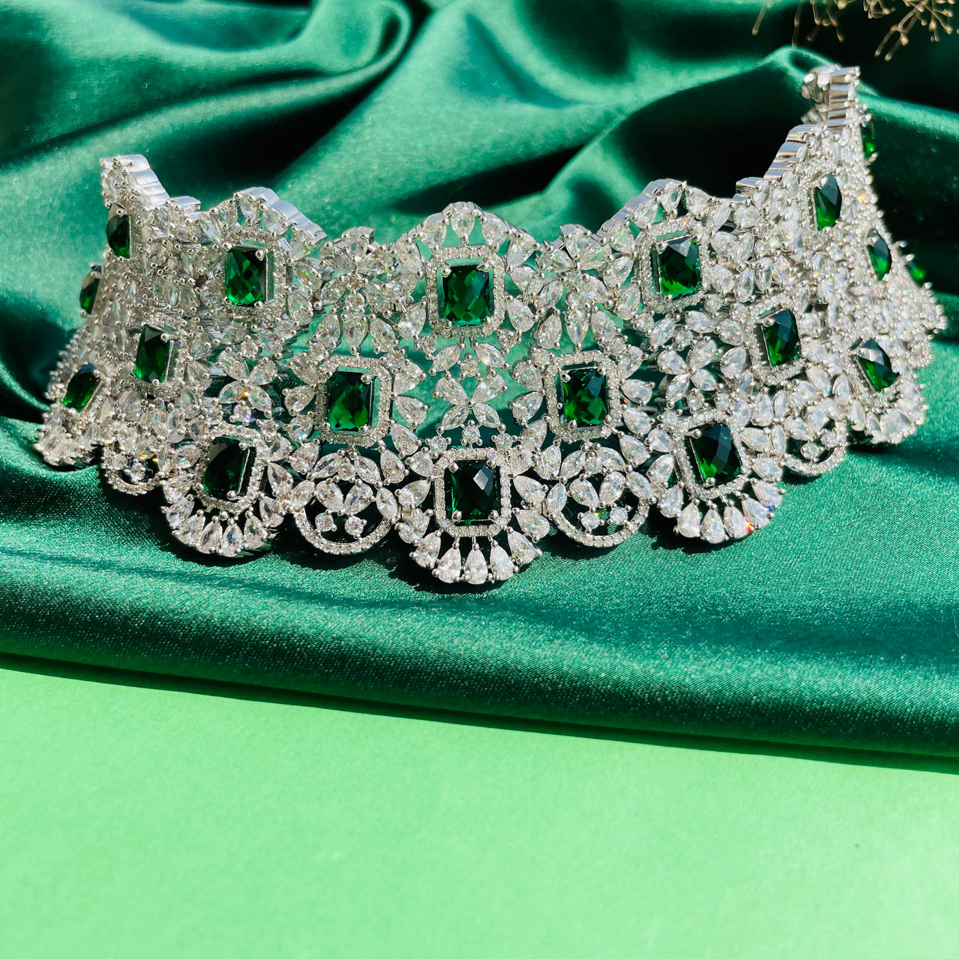 Tara Silver Plated Emerald Bridal Choker