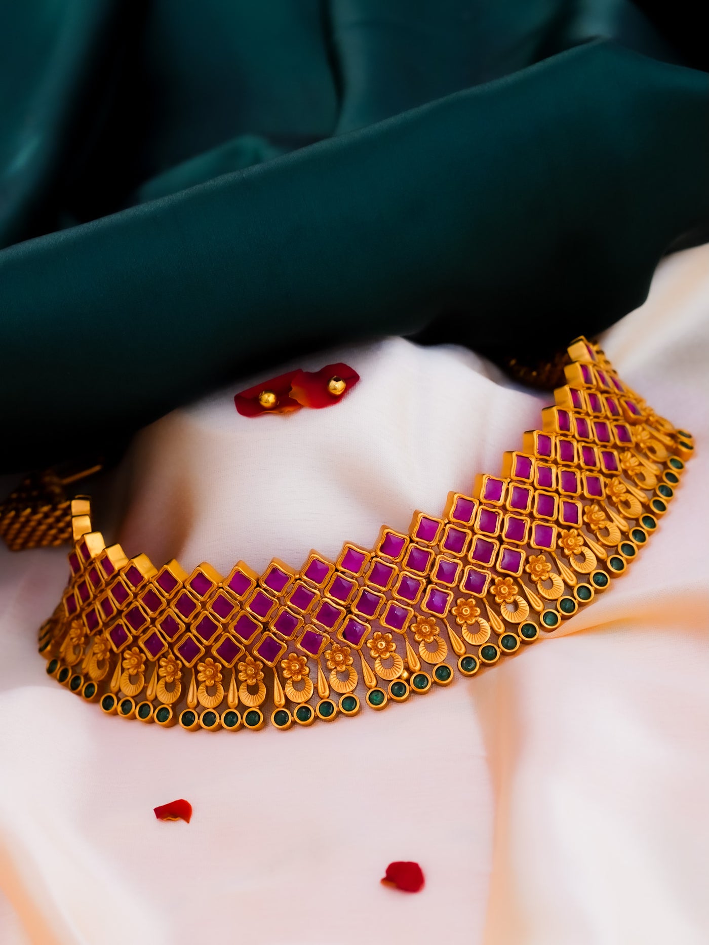 Farha Choker Necklace