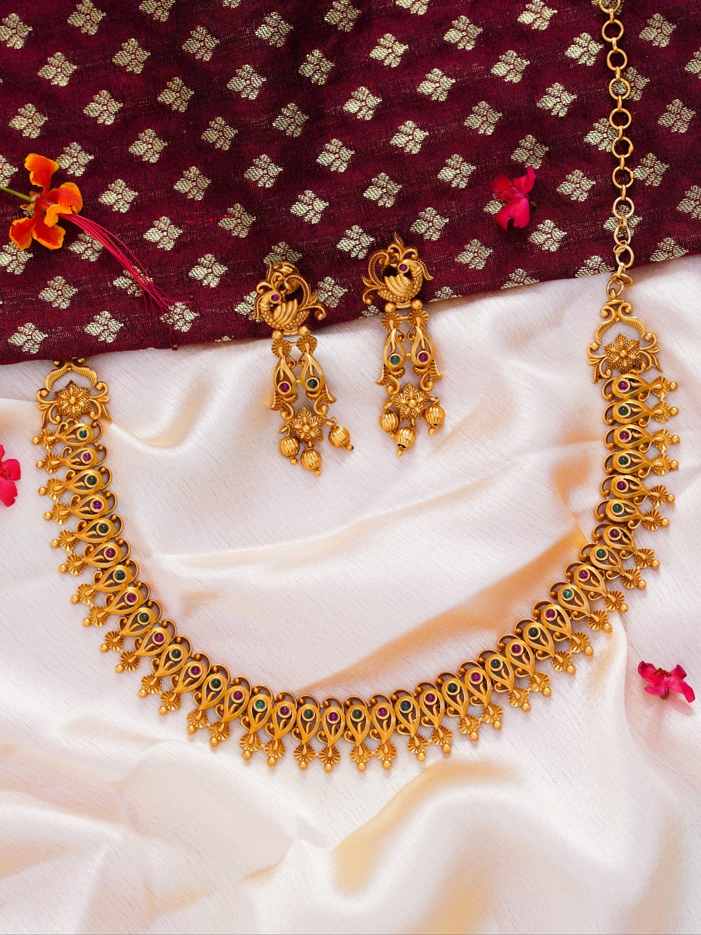 Real Kemp Necklace, gold look alike Necklace,temple necklece online