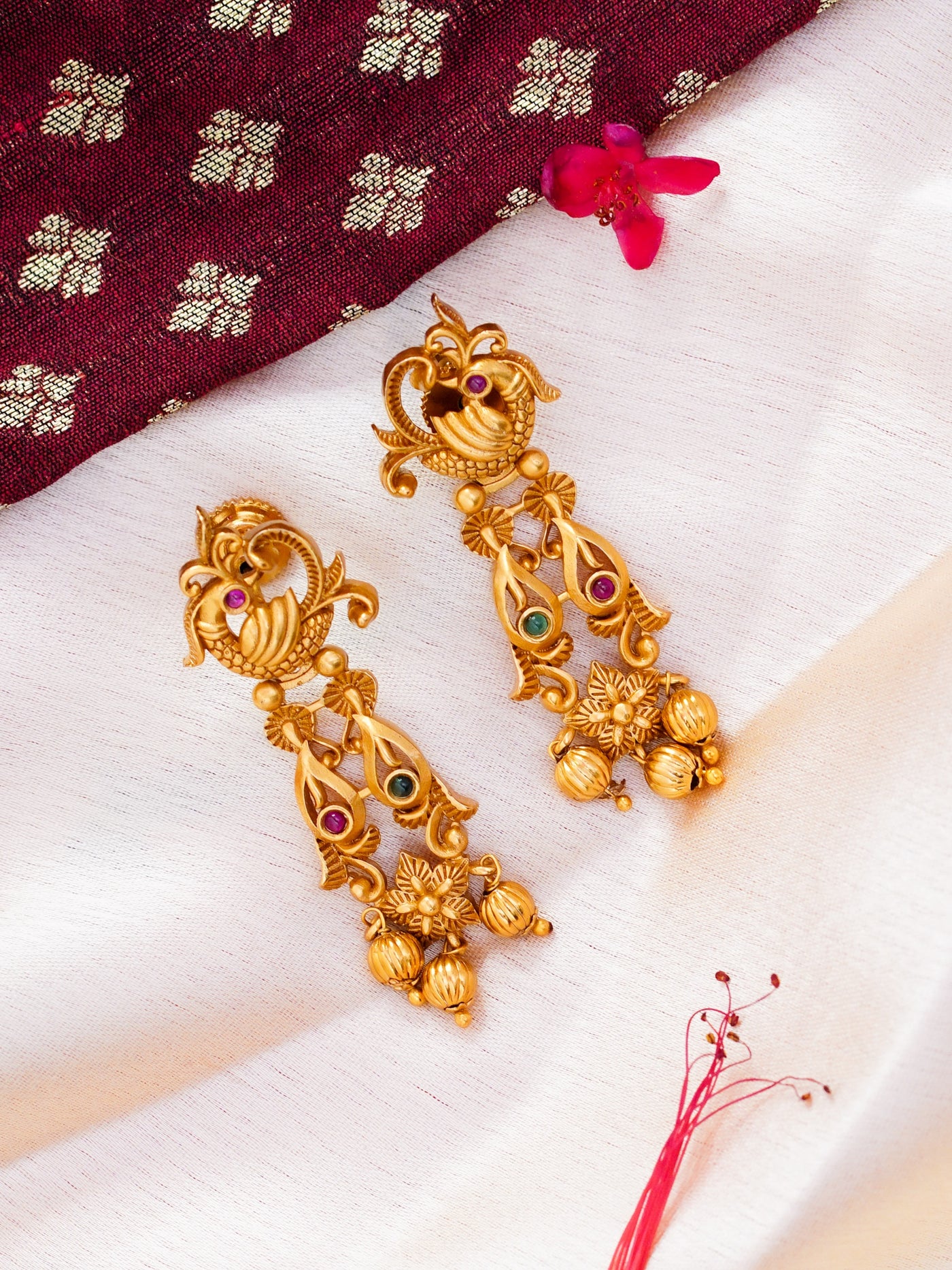 Kalpini Collar Necklace