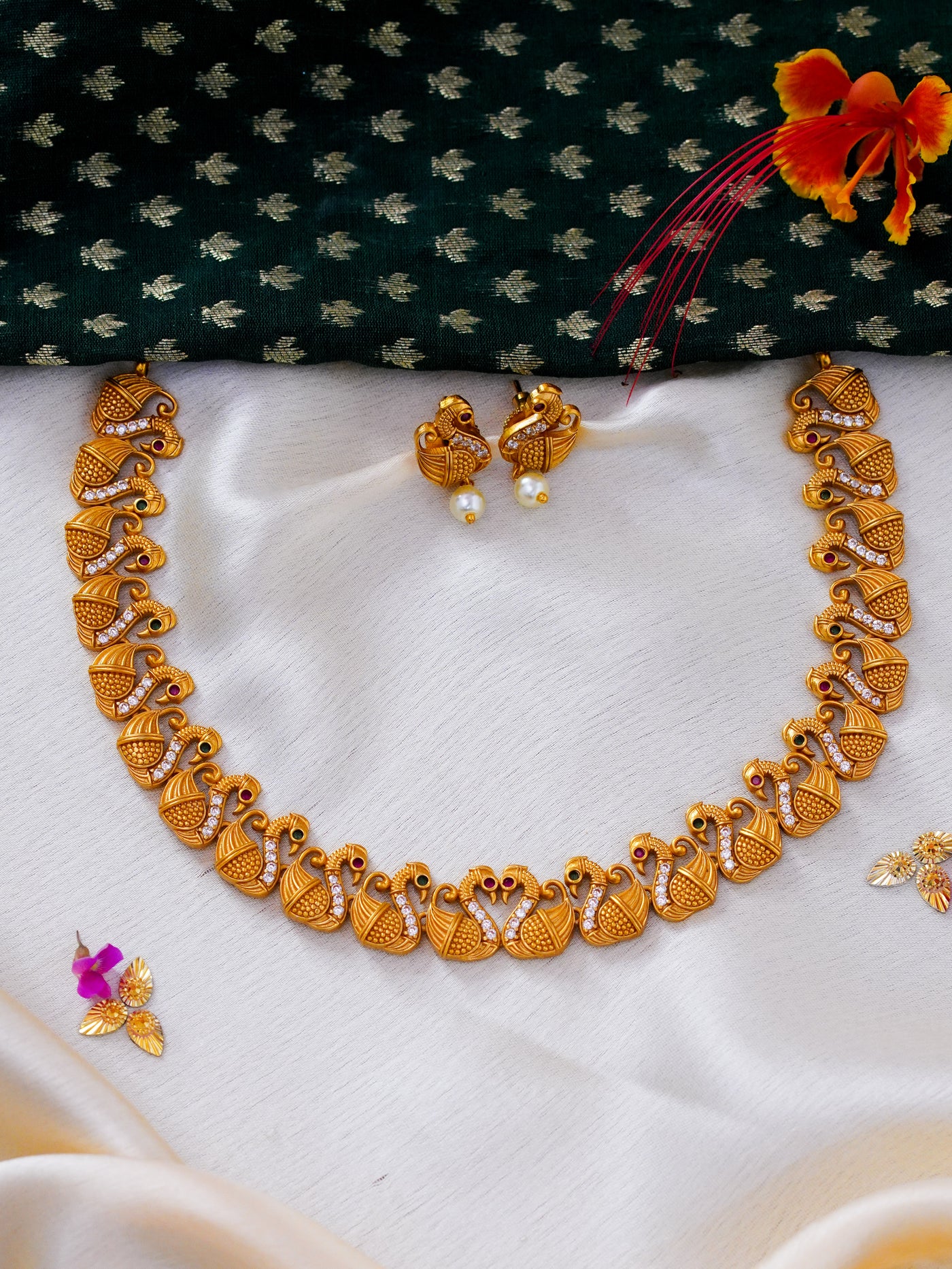 CZ Duck Designed Temple necklace set