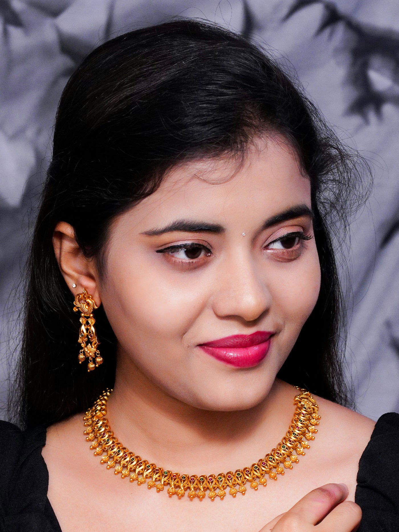 Kalpini Collar Necklace