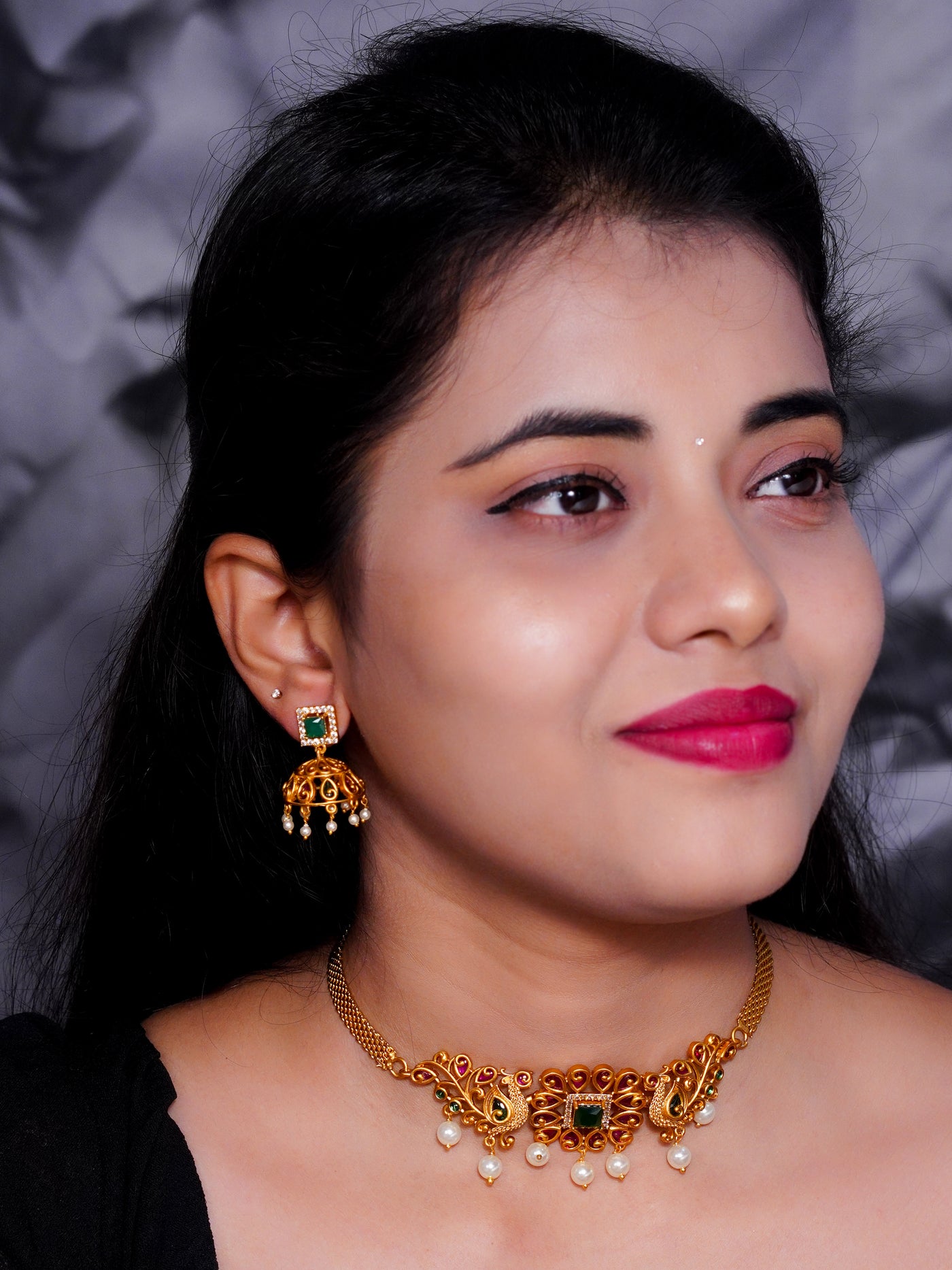 Gyanvi Choker Necklace