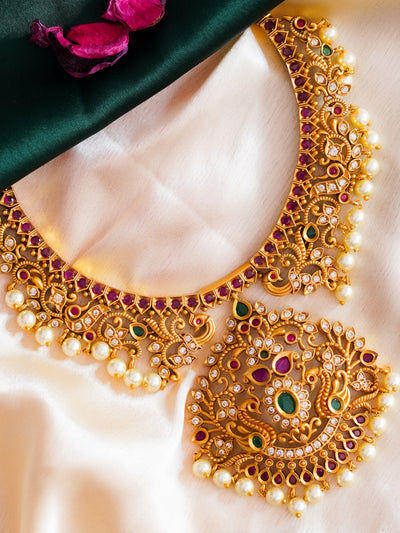 details of beautiful peacock pearl necklace set